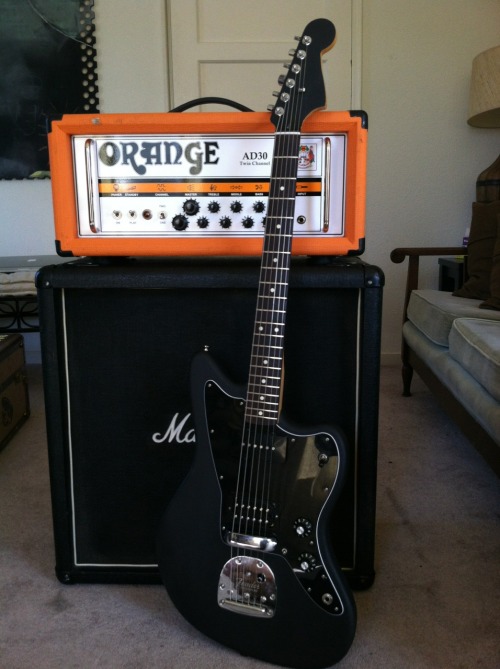 blogmolly:  Has anybody else seen a chalkboard guitar? Certainly not a jazzmaster.