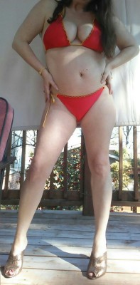 shyagain:Its chilly for a bikini and i badly