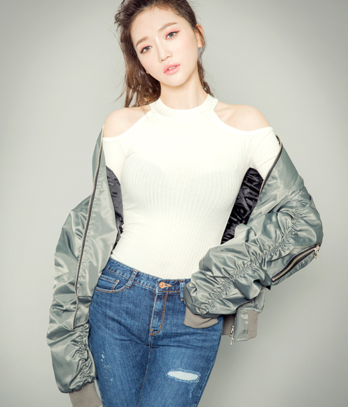 korean-dreams-girls:  Sung Kyung - February 24, 2016 1st Set