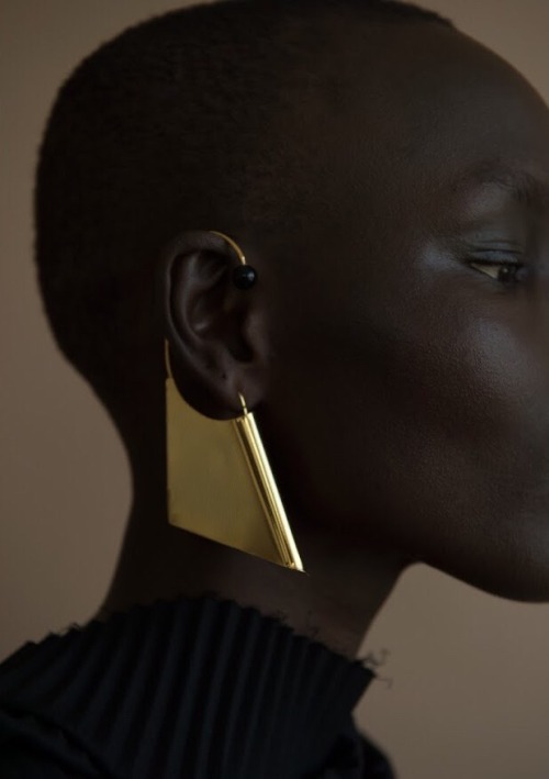 bpdshaolin: continentcreative: Grace Bol for Paula Mendoza by Tigres Escobar @audiokinesis