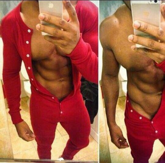 sheralton2:  naked-guy-selfies:  » How to suck his dick like a champ!   Yo