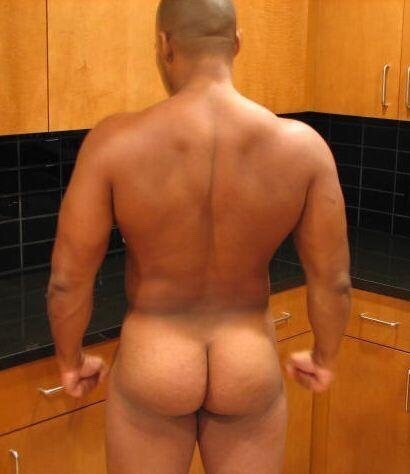 asskingz:  Booty rockin everywhere! Follow @asskingz!