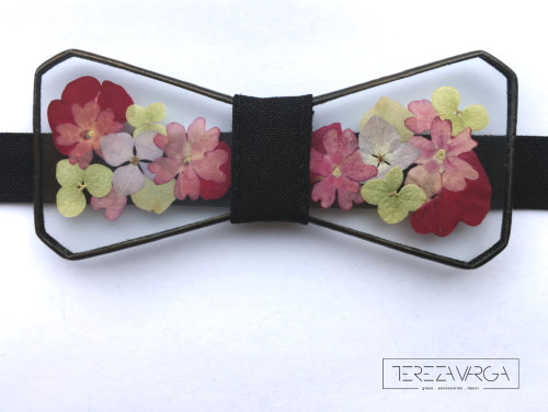 sosuperawesome:Pressed Flowers and Glass Jewelry and Bow Ties by Tereza Varga on EtsyMore like this