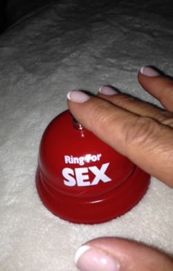 2thfairie:  grootskobbejak:  findingmeafter40:  2thfairie:  Thank you for my bell @findingmeafter40 I’m ringing!!! And ringing…. And ringing…. ❤️  Keep ringing, I guarantee that eventually someone will knock on your door.  Of course he my be