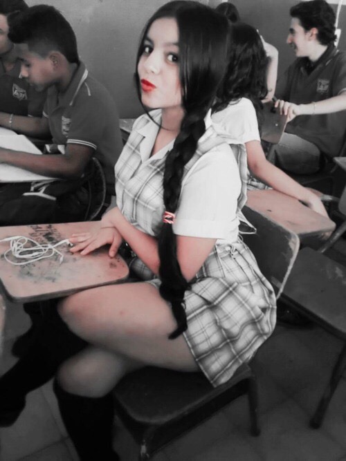 amateurmexicovip:  Putita de la escuelaaaa 😍🔥