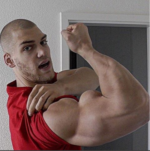fitmen1:  Mischa Janiec