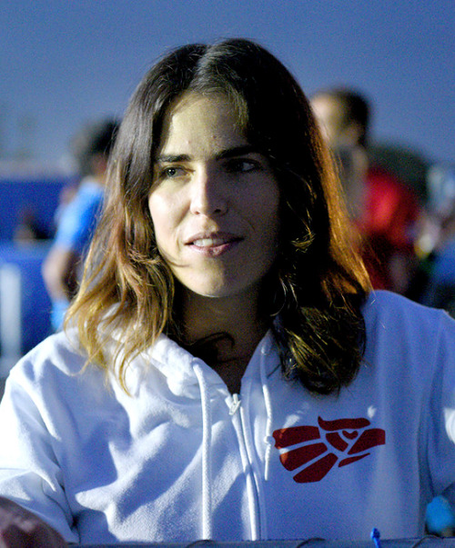 Karla Souza participates in the Nautica Malibu Triathlon at Zuma Beach on September 17, 2017.