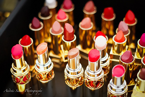 shinyglamour:  Barneys, Bergdorf’s, Bloomies, &amp; Bendel’s! on We Heart