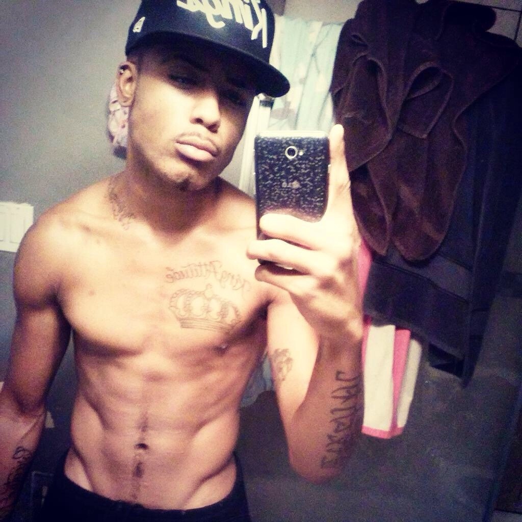 black-dicks-r-us:  HORNY FOR BLACK DICK? There are over 10,000 Black Gay Videos @