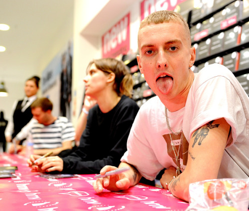 Ellie and Theo signing copies of their new album ‘Visions of a Life’ at HMV Manchester o