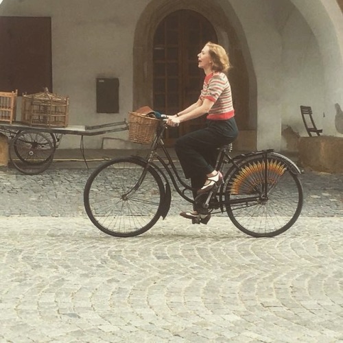 sscarlett:[MQ] (June 12, 2018) Scarlett Johansson riding a bicycle on the set of Jojo Rabbit, Czech 