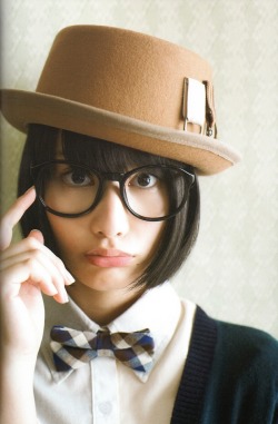 Glasses-Girl:  橋本愛 