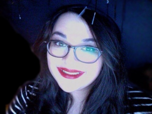 chubby-bunnies:  This is my first ever submission! :) I just found this blog, and I love it. I’m Rosie, I’m 19, and I’m a US 20/22 (depending…well, you know the drill). This is from right before I went to my work Halloween party. I’m actually