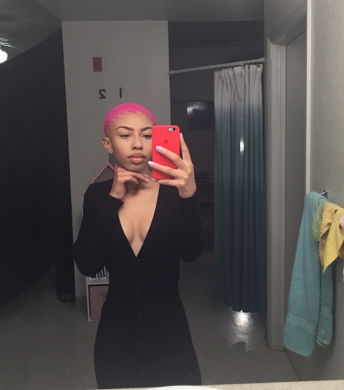 ksteazy:just me being a classy bubblegum wrapper.
