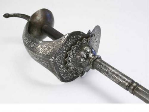 peashooter85 - Indian mace with tulwar hilt, 18th-19th...