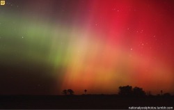 nationalpostphotos:  Northern lights paint the sky — The northern lights illuminate the sky north of Havre, Mont., as seen from on Highway 232, on Tuesday, Oct. 1, 2013. (AP Photo/Havre Daily News, Lindsay Brown)