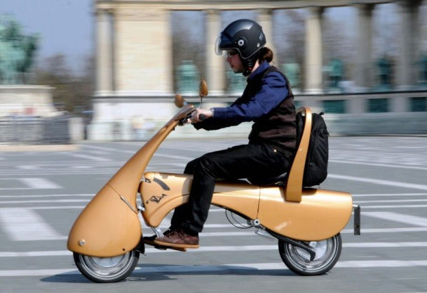 mnky:  折りたたみ可能な電動スクーター「MOVEO」 : デジログ！