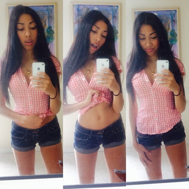 gabbyroars:  Flashed u 🙈