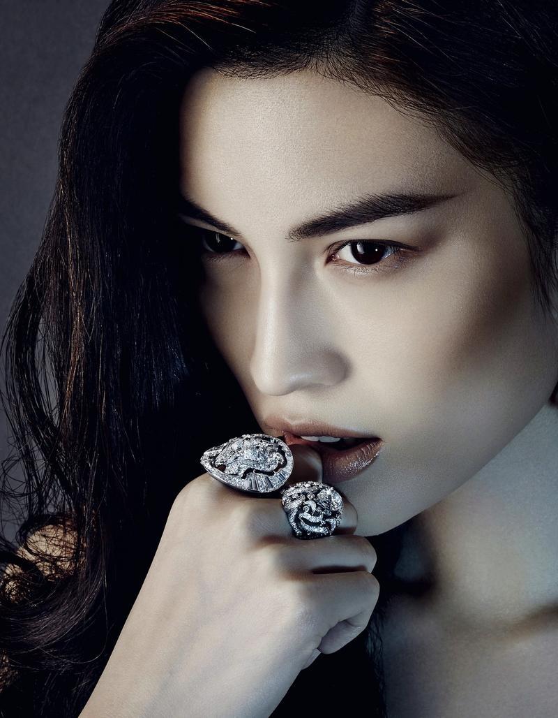 thebeautymodel:“ Sui He by Zack Zhang for Harper’s Bazaar China December 2013”