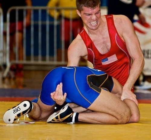 navyfistfighter:  Great wrestling tactics 1