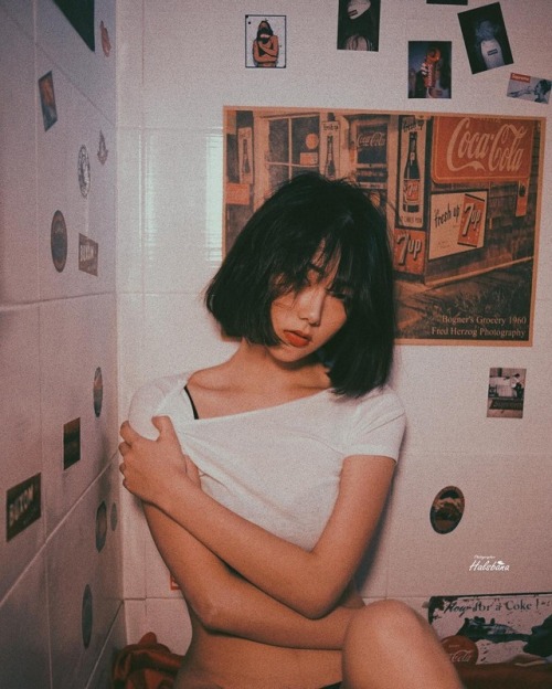 polaroidsandcassettetapes - 심자영(Simjae Yung) || shot by 할스바나 