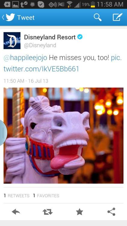 dailymagic:beyouroffbeat:ohmygod disneyland tweeted me. this is the most beautiful thing I&rsqu