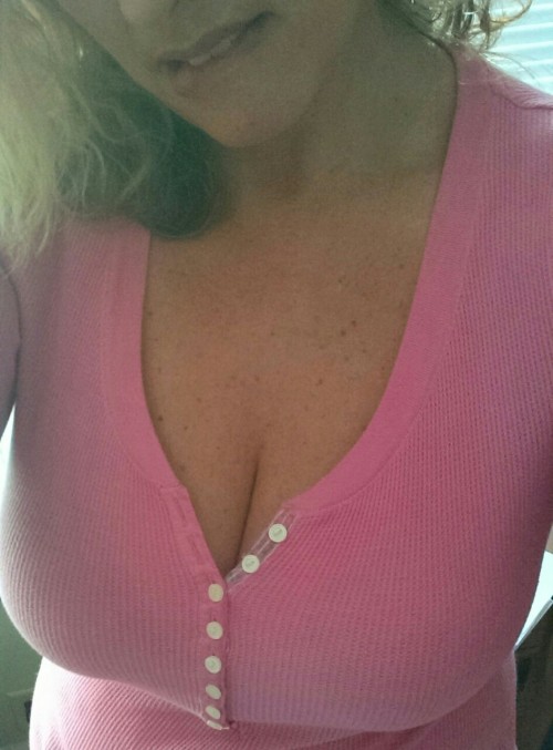 welderguy71: hot-soccermom:  Damn I love you in those button up Henleys!!!! Love those luscious sexy