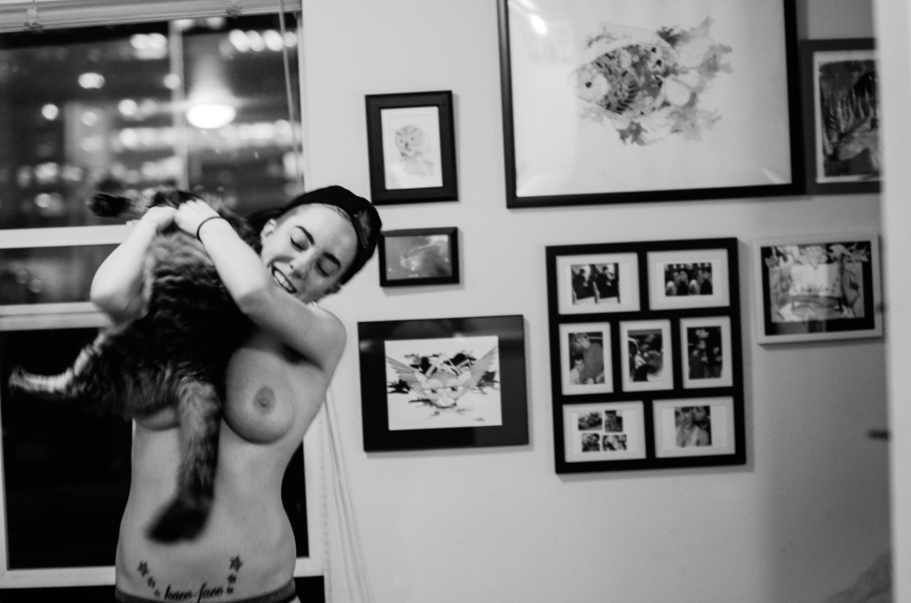 gingerlionheart:  @ittybittykaceface​ &amp; troy at home in Seattle | lionheart