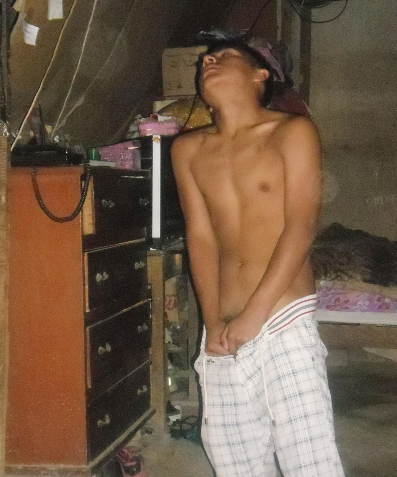 twinks-boys-and-teens:  vergasyfetichesgay:   Sexy chacalito peruano nalgon y con