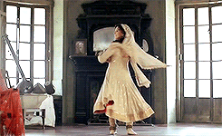 Jagaave saari raina, nigode do naina. Nigode naina. Churaaye chaina, Jagaavein saari raina