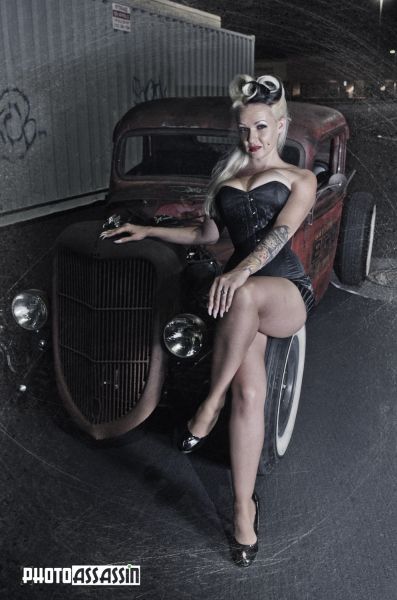 hotrod-pinups:  Pinups And Hotrods http://bit.ly/1744eHp