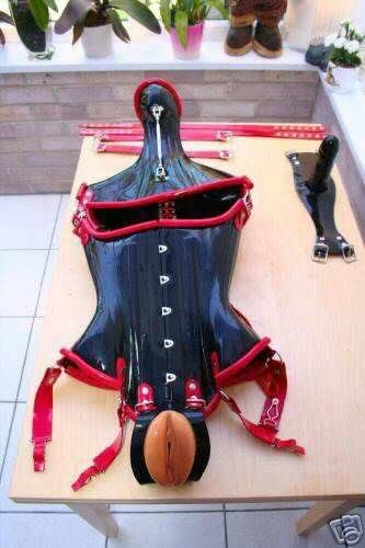 zippedinlatex: bound4life2:  I would love to come home and find this on the table with a note from m