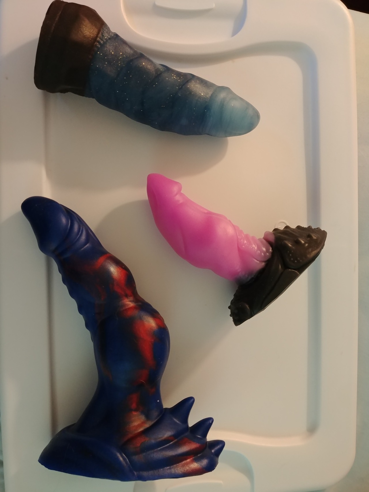 silidongs: Looking to sell a couple toys.  BD Xar - mini, soft, $20 BD Nocturne -