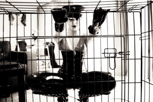 mistr3ss-l:  My real life D/s relationship:  Do you like this new sleeping arrangement? I think it’s very appropriate for a bitch like you.  Now you better be good while I’m off on my date….  -Mistress L
