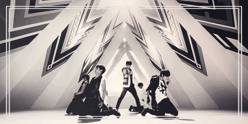  Infinite choreography x kneeling 