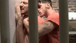 talldomheel-deactivated20220411:When you lose in the prison fight league you loose