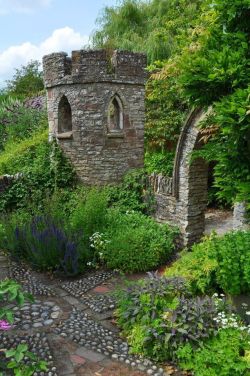 bonitavista:Croft Castle, England photo via