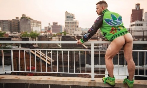 ilovehisass:  malemayhem:    www.ilovehisass.com