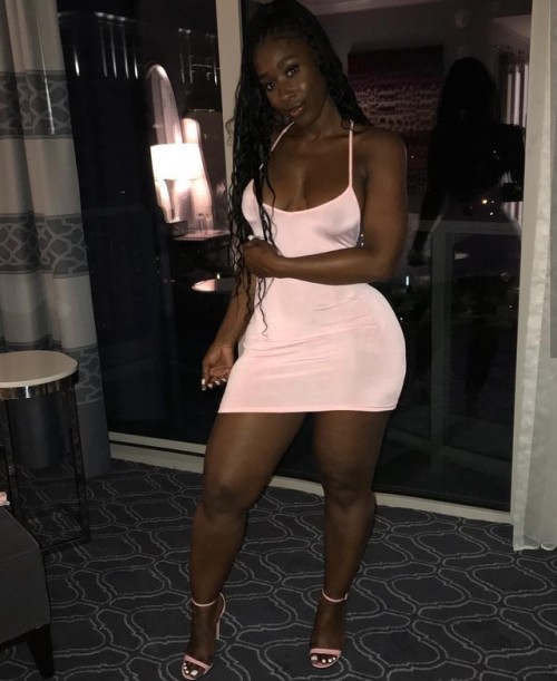 kingjazziedad:  DeliciouslySexy. Curvy. BootiDelicious Mami..     Ms BriaMyles ❤️💜💚  Sexy thick🍫lady 😃