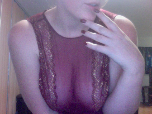 nicolenudes:  New lingerie = I need to set up some shoots so I can shoot in it; but