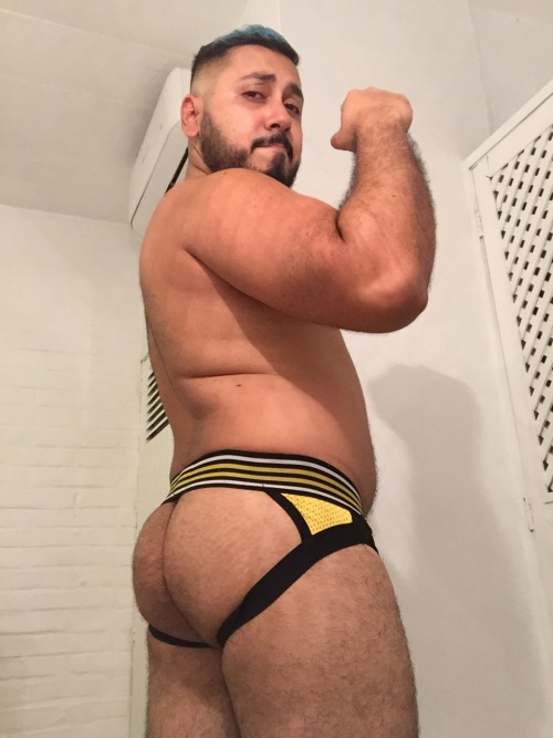 ariescub10:  I love this jock because it makes my butt look nice and big 🍑 Happy #flexfriday and belated #tushythursday buds 🙌