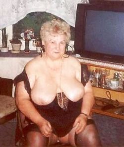 oldfatladies:  hot grannies and matures online,