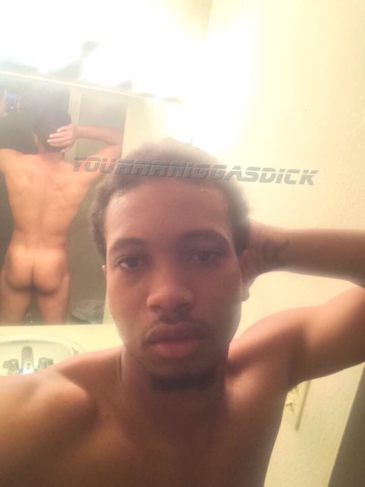 yourrrniggasdick:  Lightskinned freaks