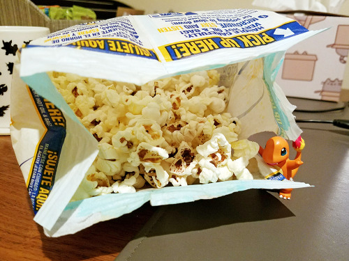 pokecreepers:I think you burned the popcorn a little, Charmander, but that’s okay.