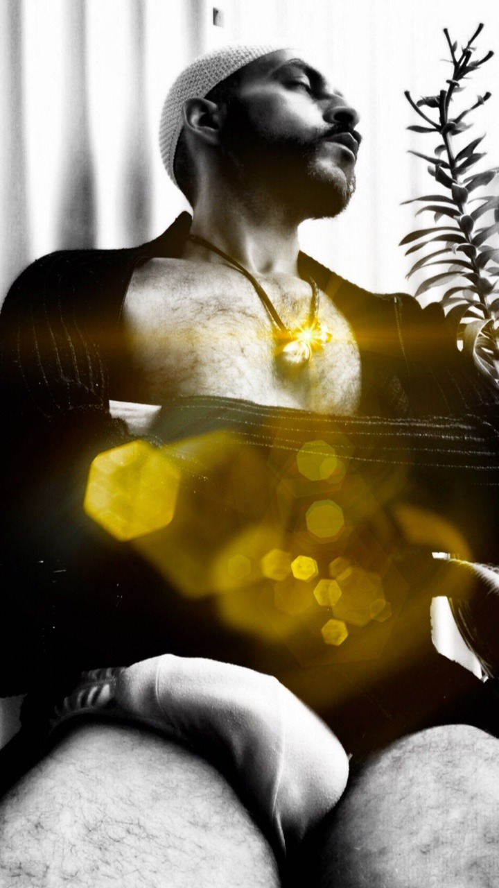 bulgeluvin:  iamangeldanielart:    Beautiful, sexy man. Beautiful art. Worth checking