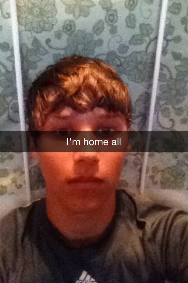 15tthomas:  snapguysguy:  Hung teen boy  do u think u could get his snapchat nudes