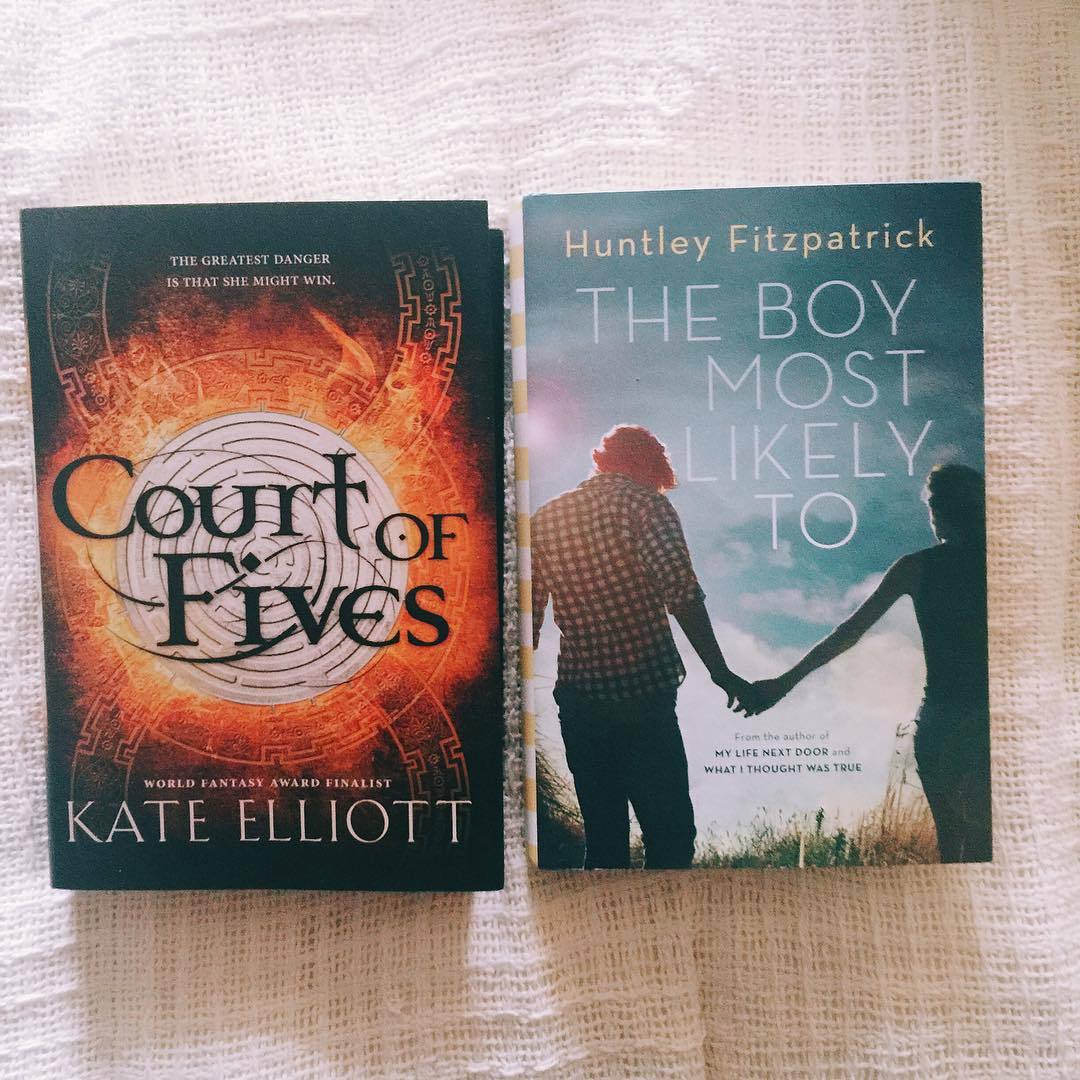 Happy #bookmail! So excited for both of these! #courtoffives #tbmlt #books #bookstagram