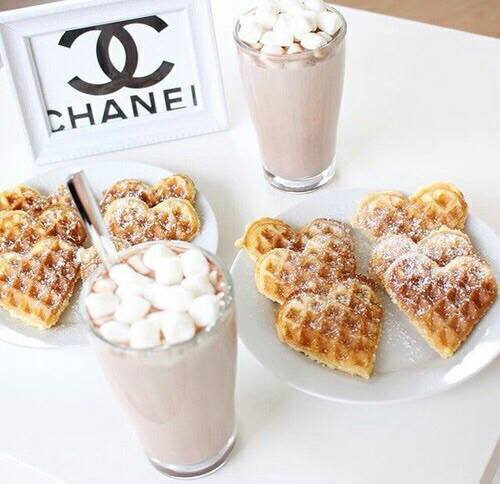 lovinqly: redivide: enhancier: flowure: thehappyst: Happiness Follow back similar enhancier  re