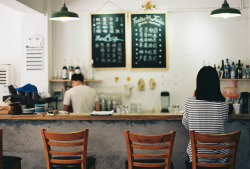 coffeenotes:  「Wait.」 by 热血York on Flickr. 