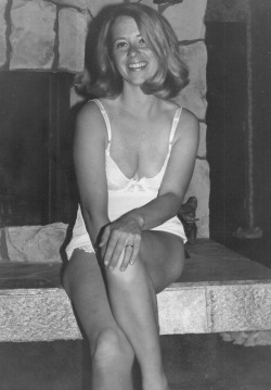 Deborahlynnwhite:  Some Very Old Black And White Photos Of Me, Taken In My Â€˜Teens.